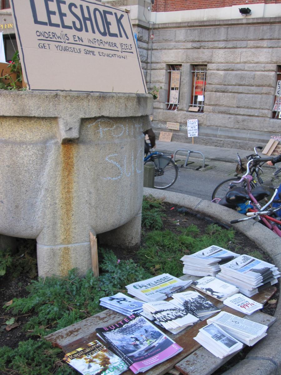 Leeshoek op het Beursplein